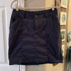 Duluth cargo skort size 10